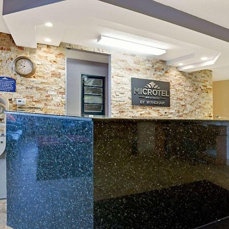 Microtel Inn & Suites By Wyndham Detroit Роузвил Екстериор снимка