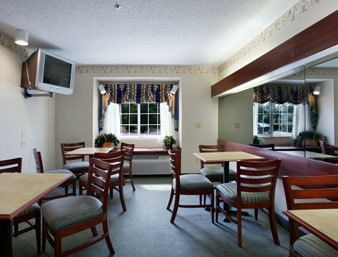 Microtel Inn & Suites By Wyndham Detroit Роузвил Ресторант снимка